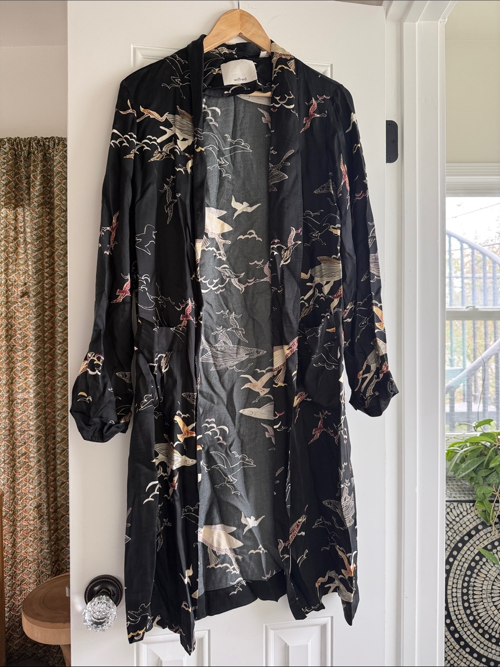 Aritzia Wilfred Black Printed Satin Robe with Bird Motif